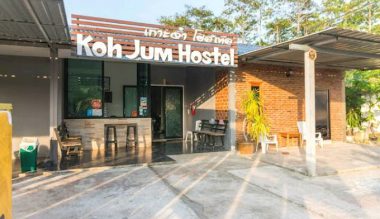 Koh-Jum-Hostel.jpg