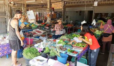 daily-market-at-koh-yao-noi-1